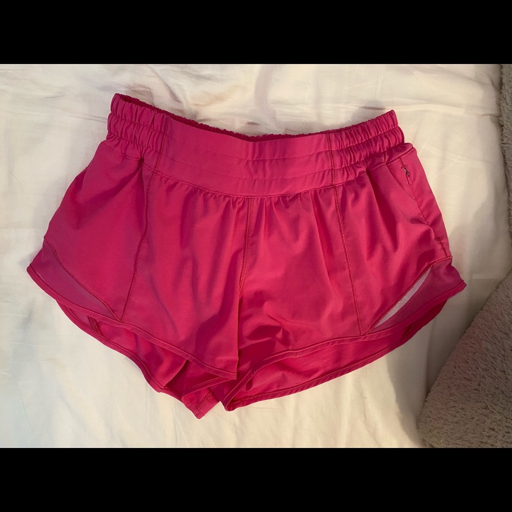 sonic pink hotty hot size 6!! 2.5 inch